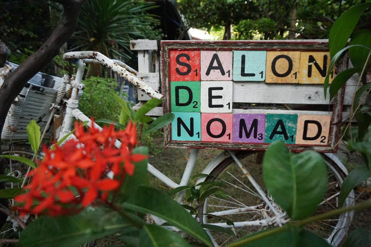 Salon De Nomad Gili T. Bed and Breakfast Gili Trawangan Exteriör bild